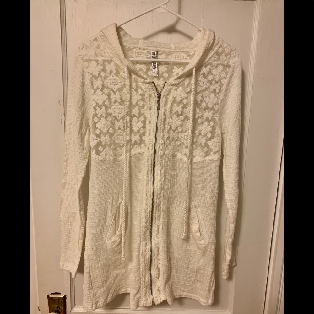 Super cute lacey boho zip up